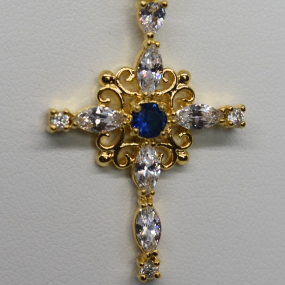 COPY - Gold Filled Cross Necklace! - Picture 8 of 12